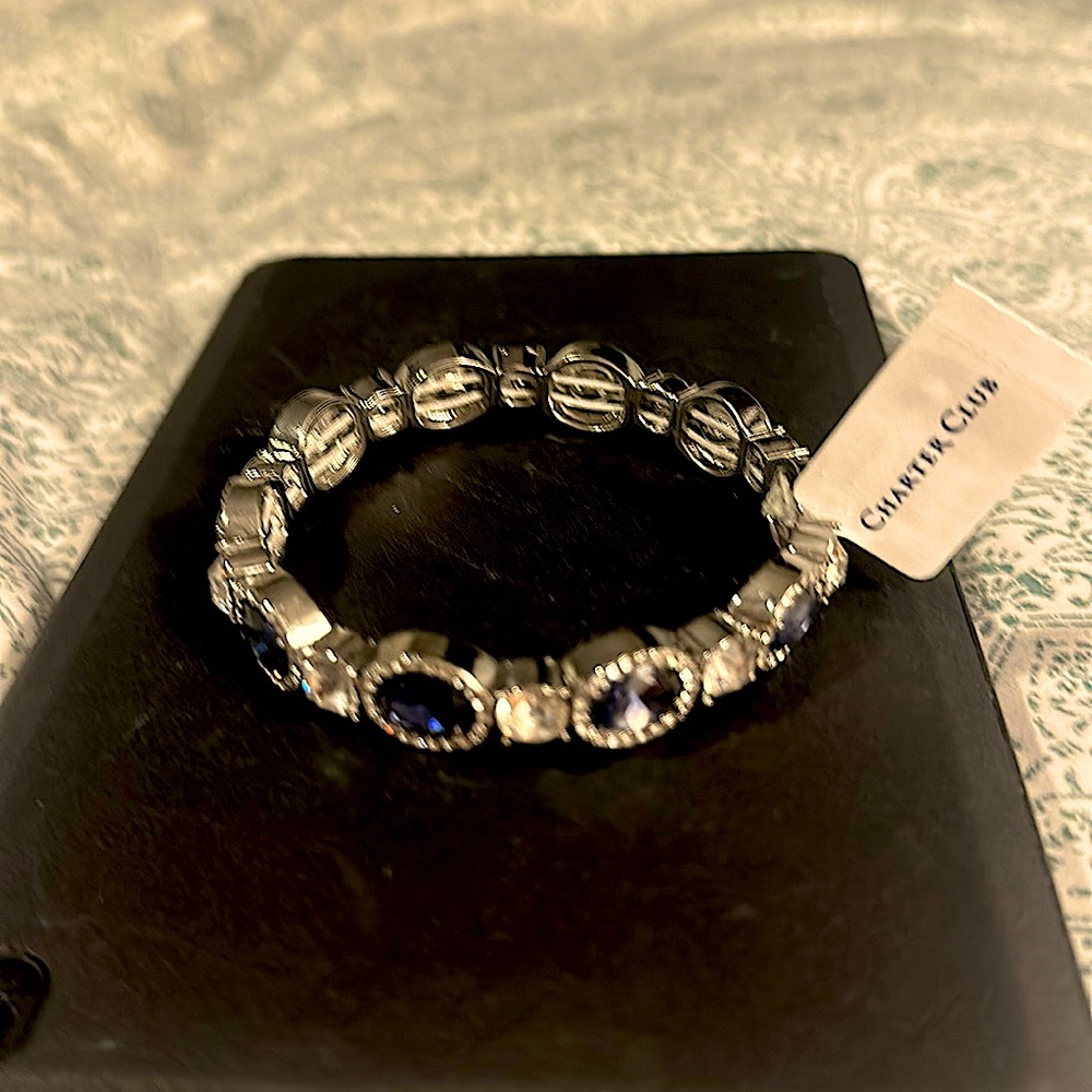 Sapphire and diamond bracelet.Perfect statement piece - Picture 4 of 4